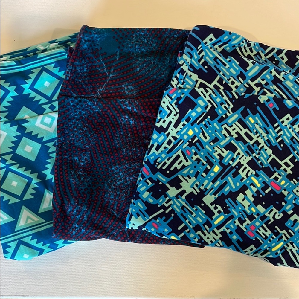 Variety of Blue Vibrant Patterned Women’s TC LuLaRoe Leggings